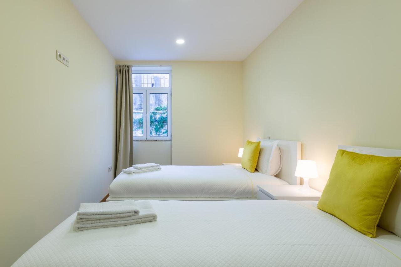 Yellow Tiles By Pcale Porto Luaran gambar