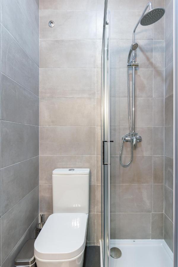 Yellow Tiles By Pcale Porto Luaran gambar