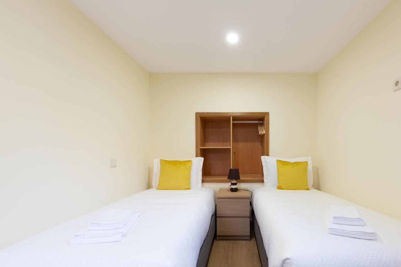 Yellow Tiles By Pcale Porto Luaran gambar