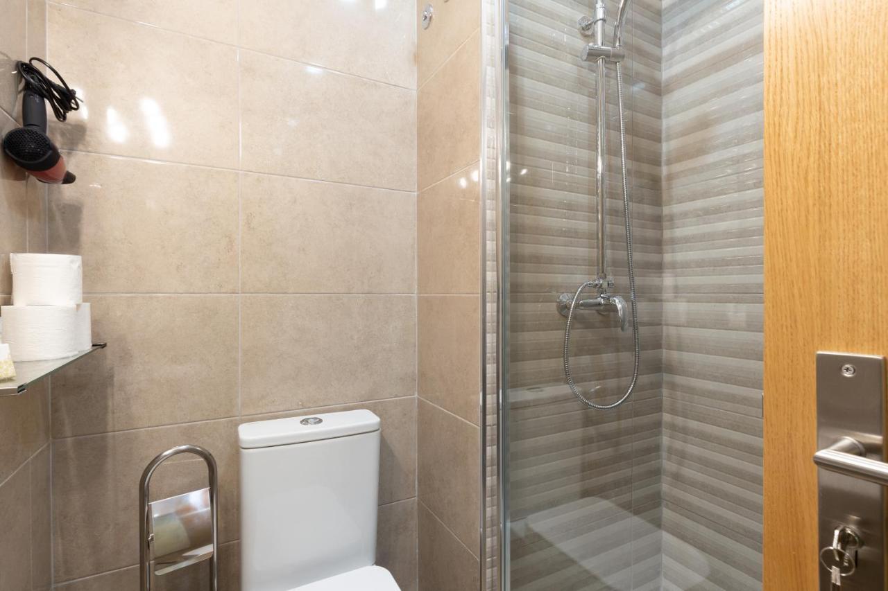 Yellow Tiles By Pcale Porto Luaran gambar